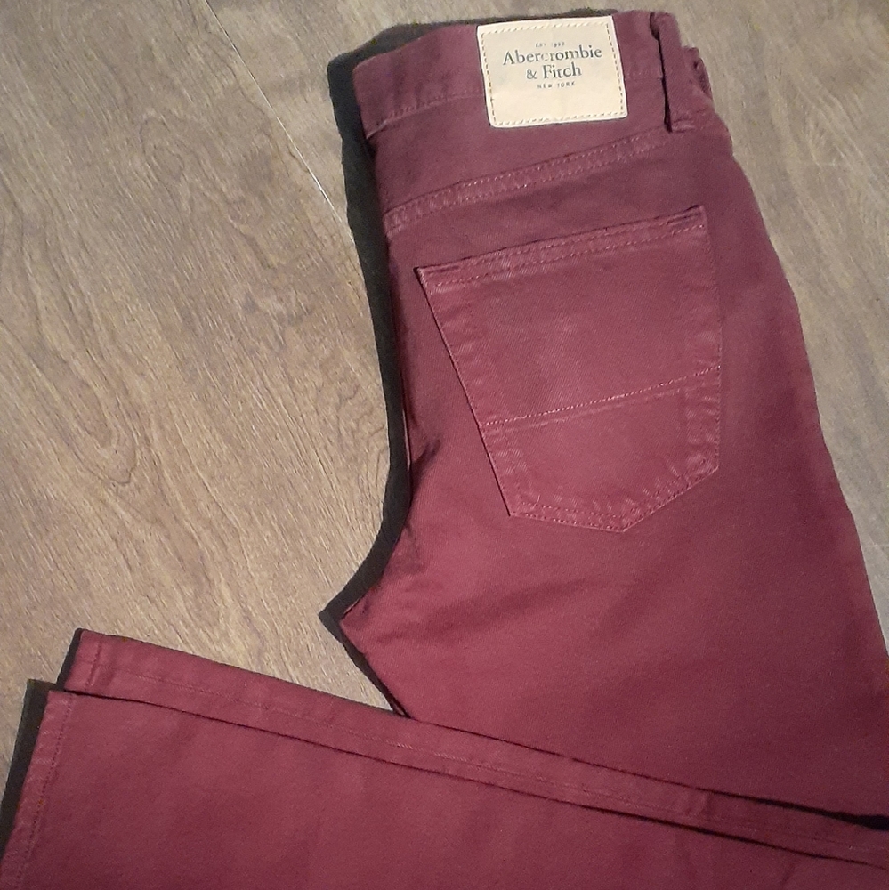 🌟Abercrombie and Fitch Maroon Jean's 30/30s